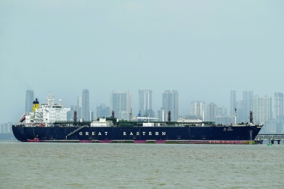 بحث مشروع بروتوكول عُماني إيراني لضمان سلامة الملاحة في هرمز