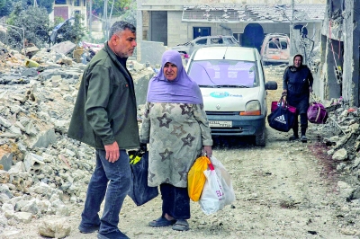 لبنان يكثف اتصالاته لتجنيب اللبنانيين الكوارث..وإسرائيل تهاجم "آليات لحزب الله"