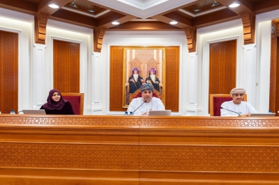 بحث تعزيز مجالات التعاون في القطاع الاجتماعي في محافظة ظفار