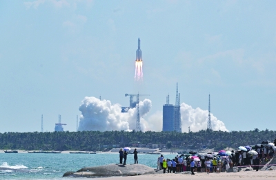 الصين تُطلق مجموعة جديدة من أقمار الإنترنت إلى المدار المنخفض