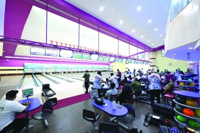 مصعب العدوي يحصد فئة "الأساتذة"صلالة يتوج بلقب دوري الأندية للبولينج ومصيرة ثانيًا والسيب ثالثًا