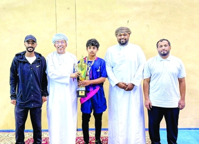 مدرسة صلالة تتوج بلقب دوري المدارس للكرة الطائرة