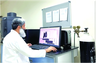 سلطنة عُمان – باحثون من جامعة نزوى يطورون ضمادات جروح صديقة للبيئة