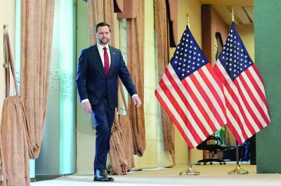 من إسلام آباد إلى بودابست.. فانس بين إخفاقين متتاليين فهل تتأثر طموحاته السياسية؟