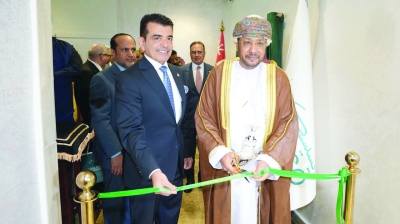 افتتاح مكتبة السُّلطان قابوس بمقرّ منظمة العالم الإسلامي للتربية والعلوم والثقافة بالمغرب