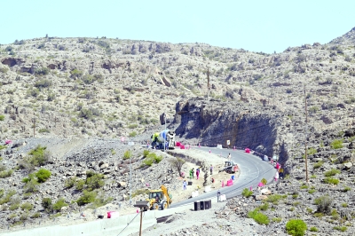 سلطنة عُمان – المسارات التي تربط الجبل الأخضر بـ”جنوب الباطنة” في مراحل التخطيط النهائية