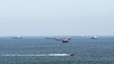 116 مليون برميل نفط عالق في مياه الخليج