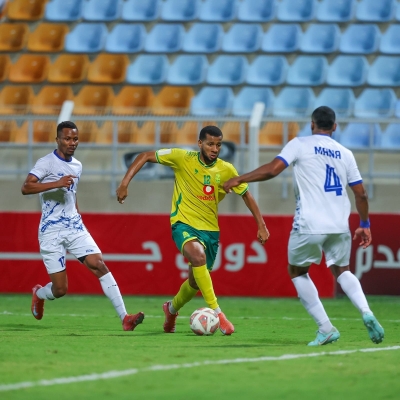 السيب يفوز على صور ويواصل انفراده بصدارة دوري جندال