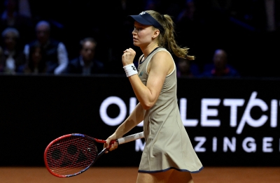 ريباكينا تضيق الخناق على سابالينكا في صدارة التصنيف العالمي