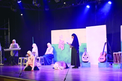 "فصل جديد" و "نقطة تحول" عرضان يبدآن من المدرسة نحو الحياة