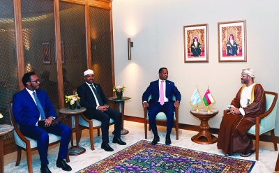 سلطنة عُمان والصومال تبحثان تطوير التعاون الثنائي
