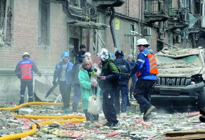 موجات قصف روسي تجتاح أوكرانيا بمئات المسيرات وعشرات الصواريخ