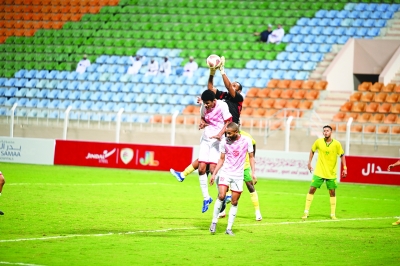 بهلا يختبر قدراته أمام نادي عمان المتحفز .. والنصر يخشى مفاجآت صحار المتربص