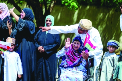 سلطنة عُمان – شمال وجنوب الشرقية تمتلئ بالفرحة ومليئة بمشاعر الوفاء والعرفان احتفالاً بالمقدم الميمون.