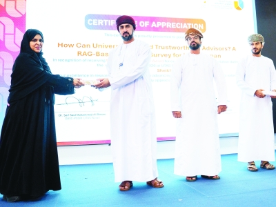 ملتقى بجامعة التقنية بنزوى يبحث دعم بيئة البحث العلمي وتشجيع الإنتاج المعرفي