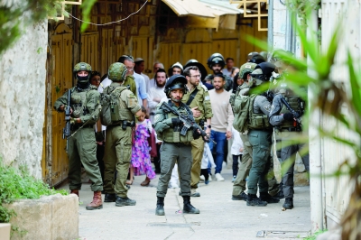 إصابة 6 فلسطينيين في هجوم  للمستوطنين بشمال وجنوب الضفة