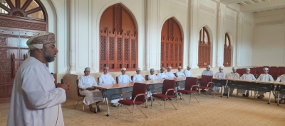 محاضرة تثقيفية حول الذكاء الاصطناعي ودوره في المهام المدرسية