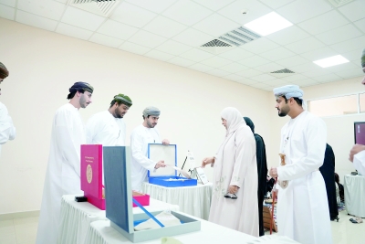 سلطنة عُمان – جامعة صحار التقنية تنظم يومًا مفتوحًا حول الهوية والمواطنة سلطنة عُمان – جامعة صحار التقنية تنظم يومًا مفتوحًا حول الهوية والمواطنة