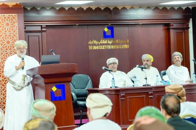 ندوةٌ علميّةٌ حول "الواقع والمأمول للثّقافة والفنّ" بمسقط