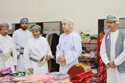 سلطنة عُمان – “كسوة العيد” بمطرح مبادرة لدعم الأسر المستحقة قبيل عيد الأضحى سلطنة عُمان – “كسوة العيد” بمطرح مبادرة لدعم الأسر المستحقة قبيل عيد الأضحى