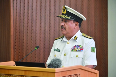 سلطنة عُمان – البدء بالبرنامج الموازي “أسس الأمن الوطني” في كلية الدفاع الوطني