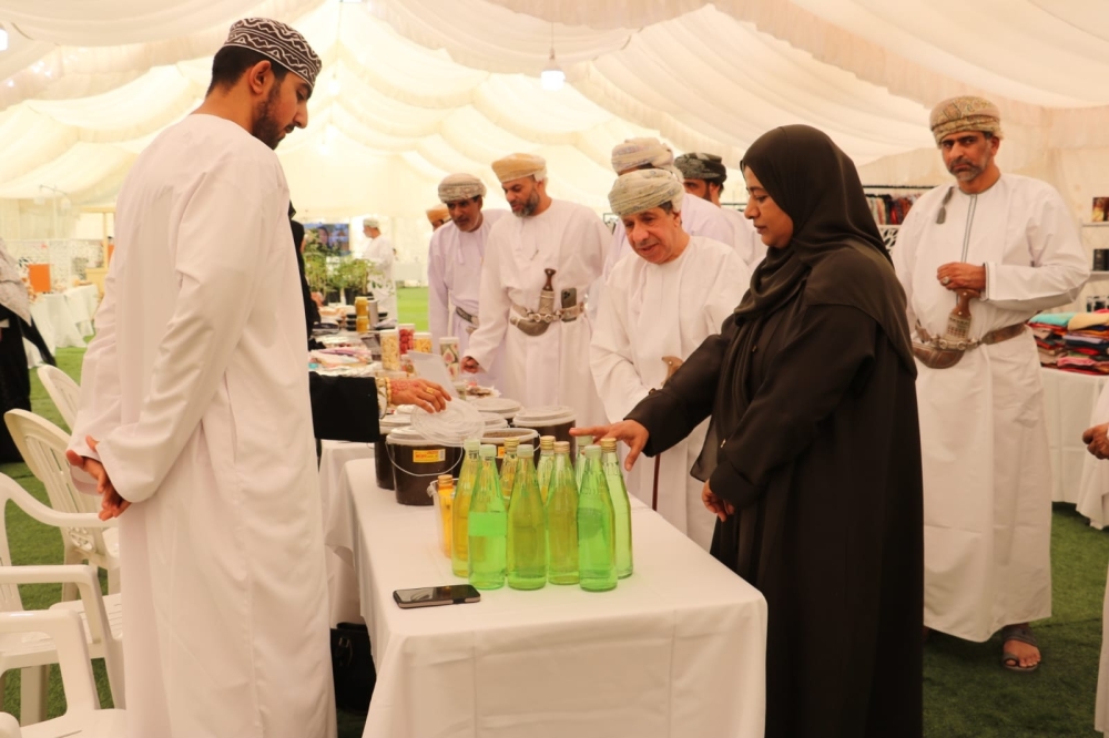 افتتاح معرض 