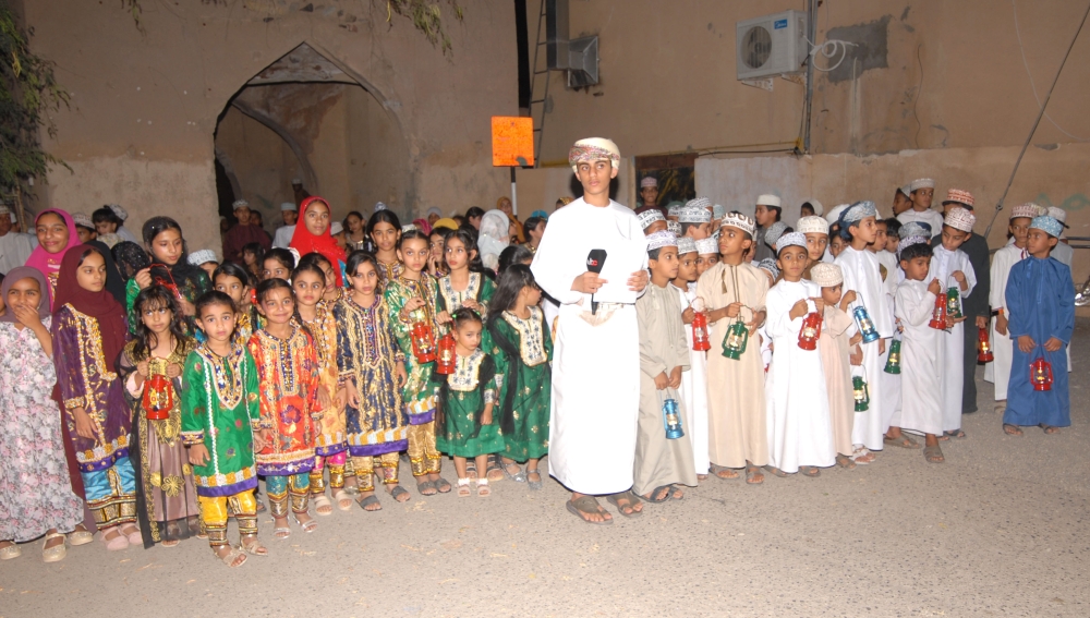 مشاركة واسعة في عادة 