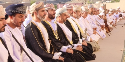 سلطنة عُمان – محافظ جنوب الباطنة يؤدي صلاة عيد الأضحى بولاية العوابي