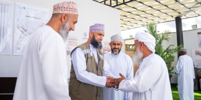 سلطنة عُمان – الحجاج العمانيون في مخيم منى يتبادلون التهاني ويحتفلون بالعيد سلطنة عُمان – الحجاج العمانيون في مخيم منى يتبادلون التهاني ويحتفلون بالعيد