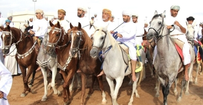 سلطنة عُمان – مهرجانات عروض الخيل بولايات شمال الشرقية