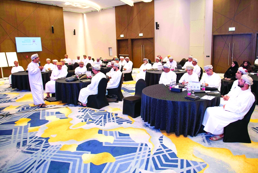 لقاء تربوي يناقش تطوير الأداء المدرسي وخطط المتابعة