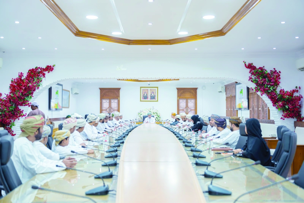 بحث الاستعداد لانطلاق المراكز الصيفية بشمال الباطنة