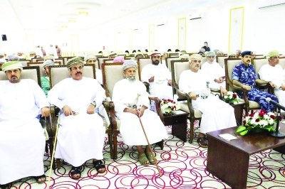 سلطنة عُمان – منتدى بادناك يستعرض المبادرات التطوعية والشبابية لدعم التنمية المحلية
