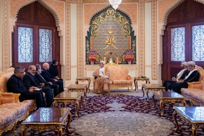 سلطنة عُمان – جلالة السلطان يستقبل رئيس مجلس الشورى الإيراني