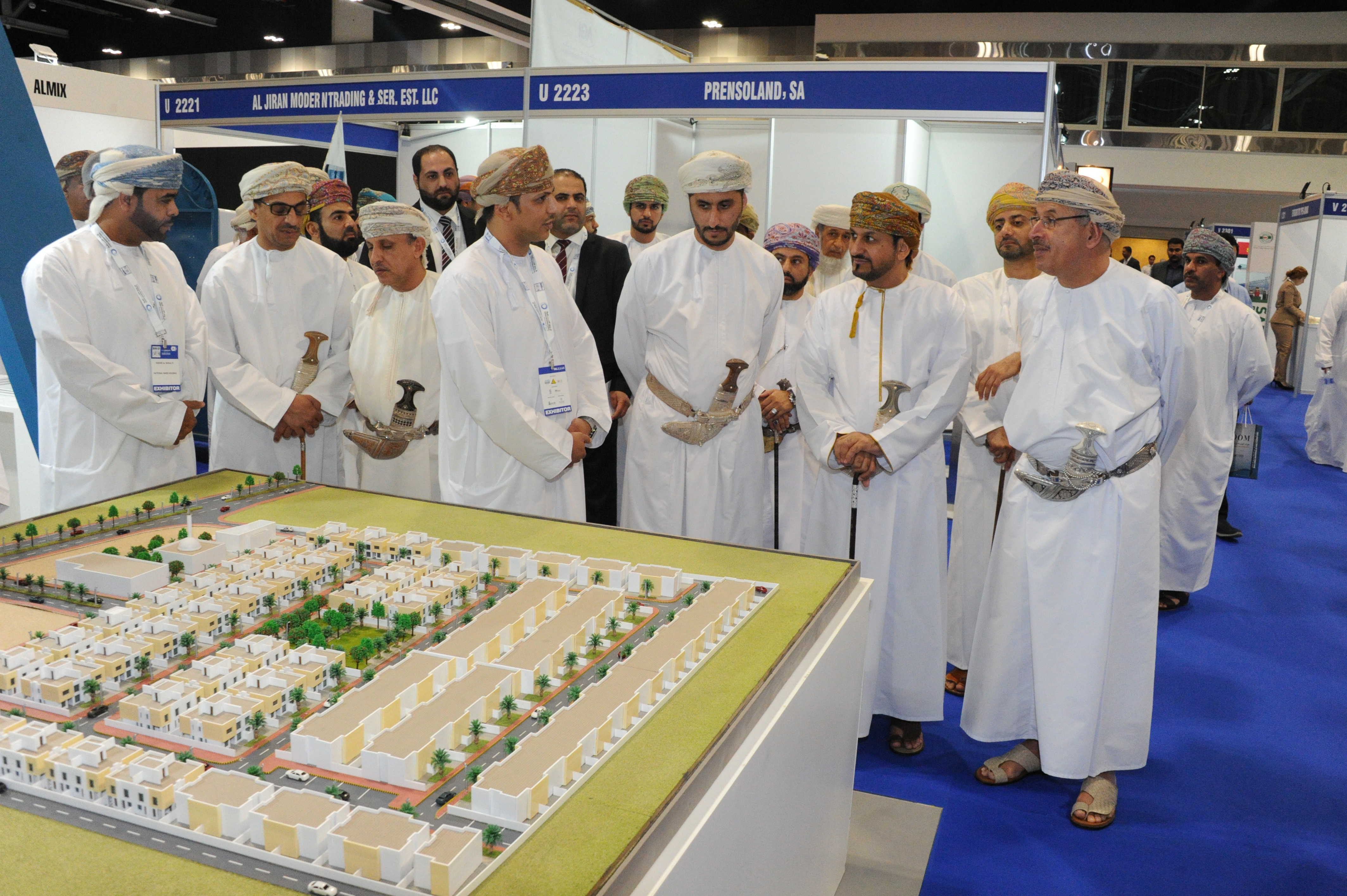 افتتاح معرض التشيد والابنا برعاية رئيس بلدية مسقط 0 ت سالم المحاربي (5)