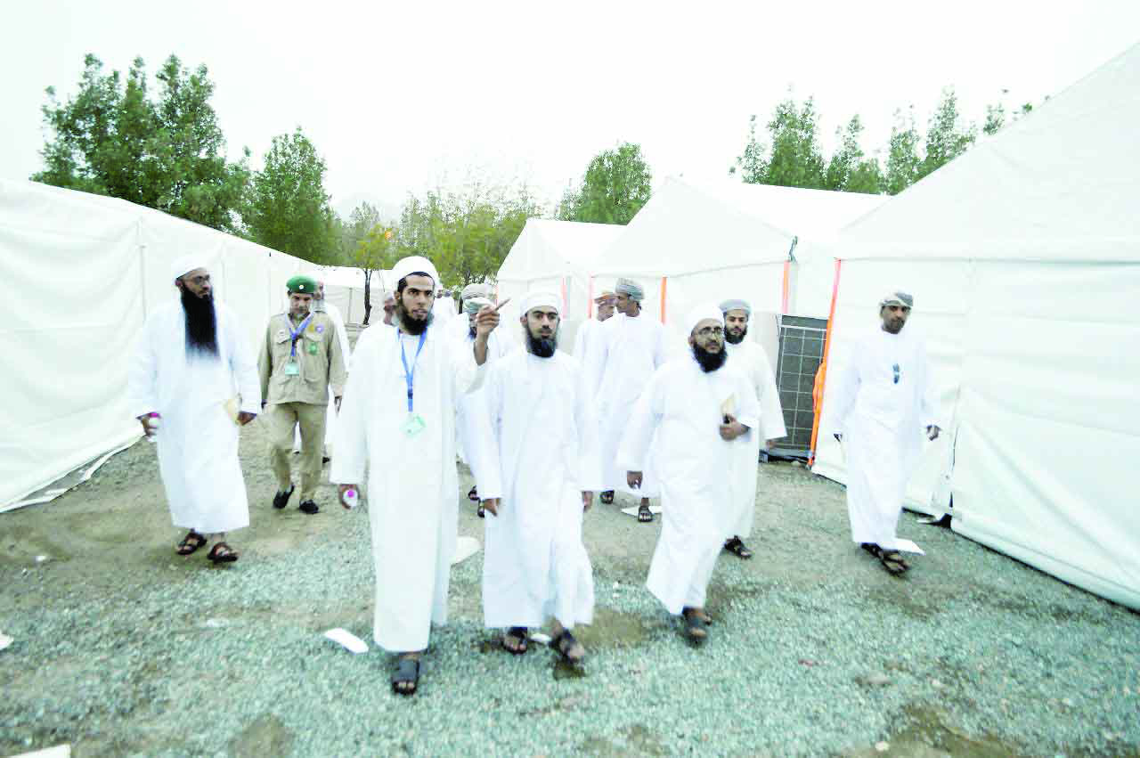 خلال زيارة مخيم الحجاج في منى وعرفات