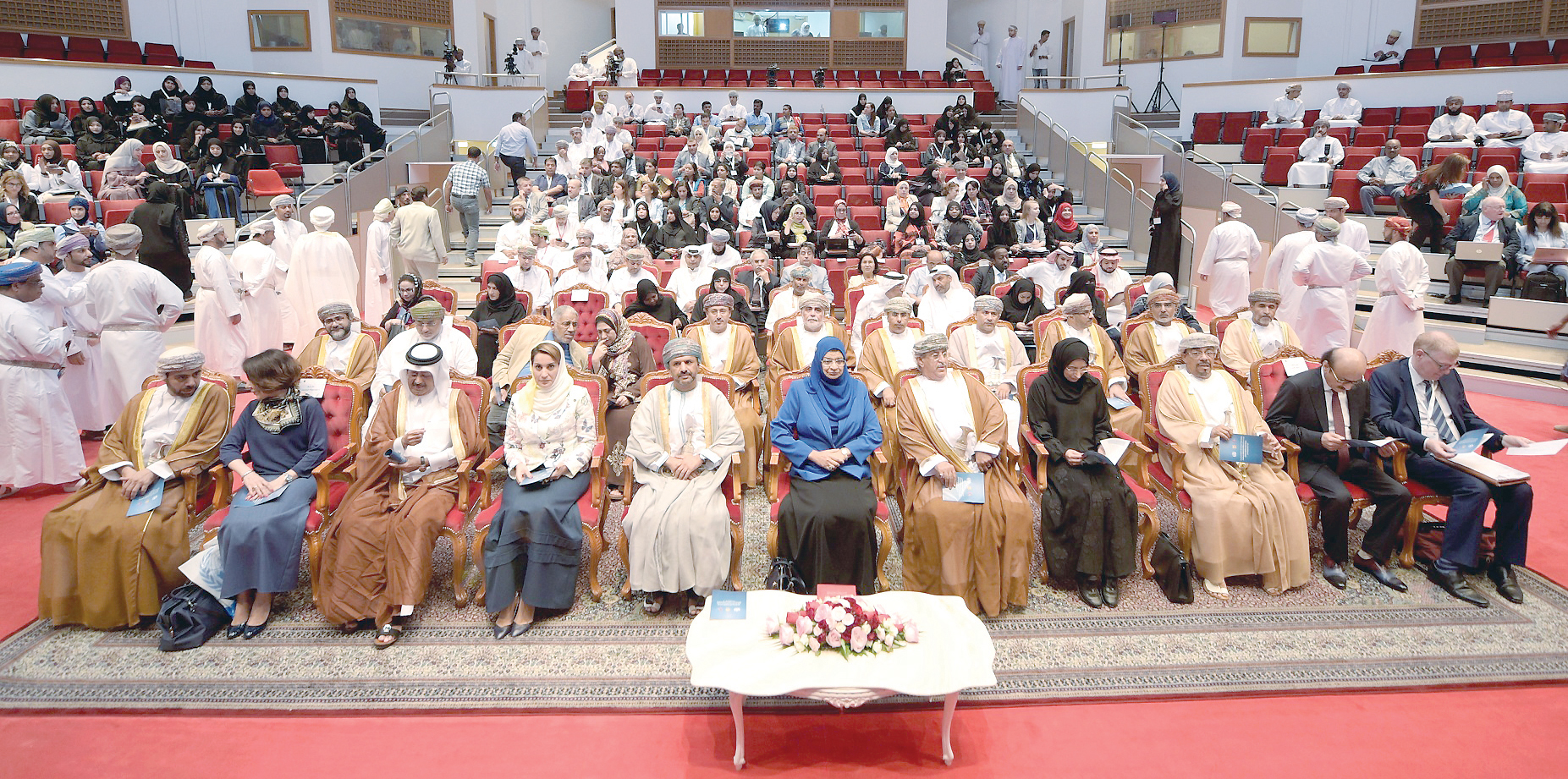 راعية الحفل والحضور