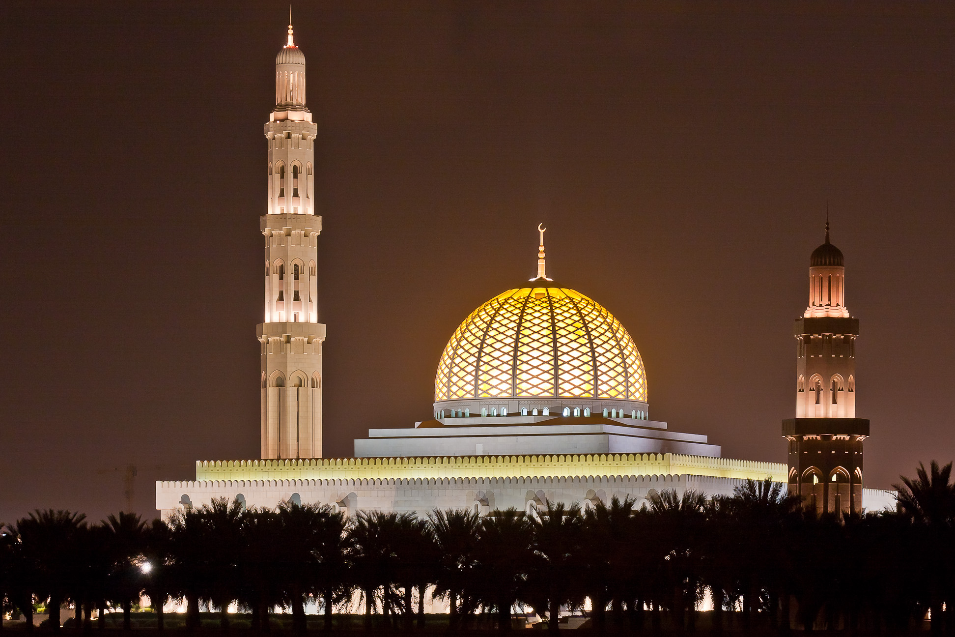 Sultan-Qaboos-Grand-Mosque