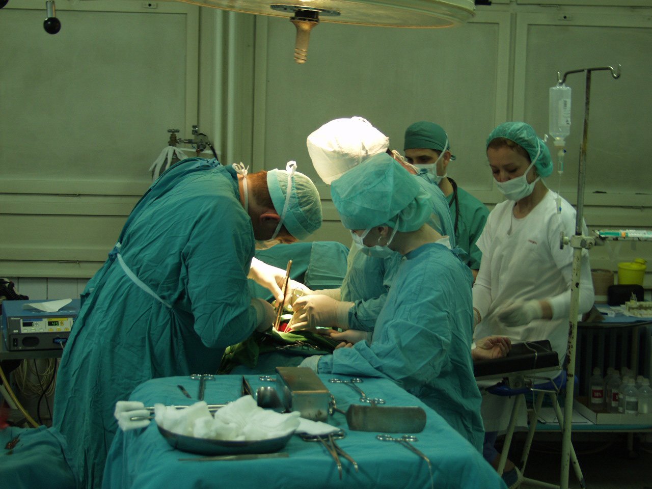 surgeon-1530309