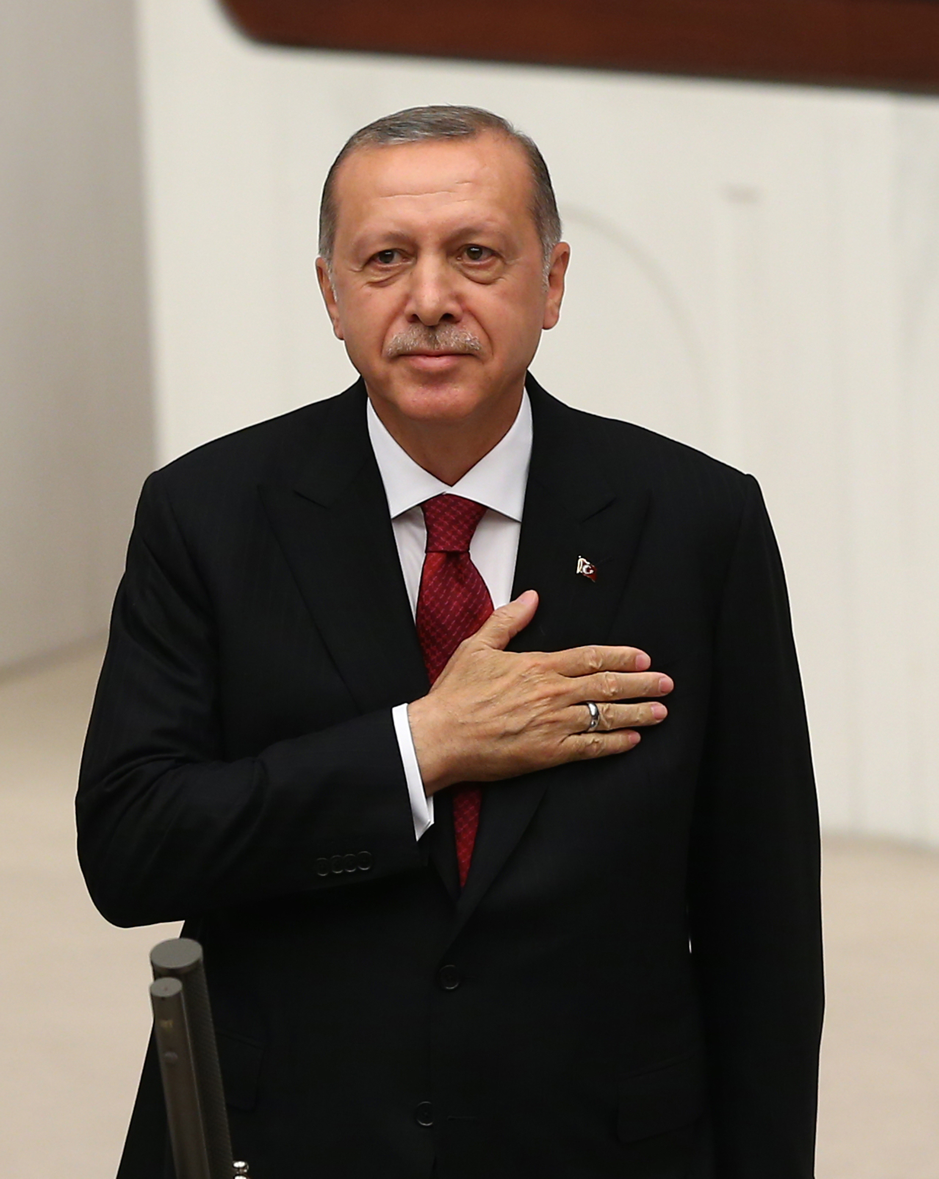 أردوغان يؤدي اليمين الدستورية تحت قبة البرلمان التركي كأول رئيس للنظام الرئاسي الجديد