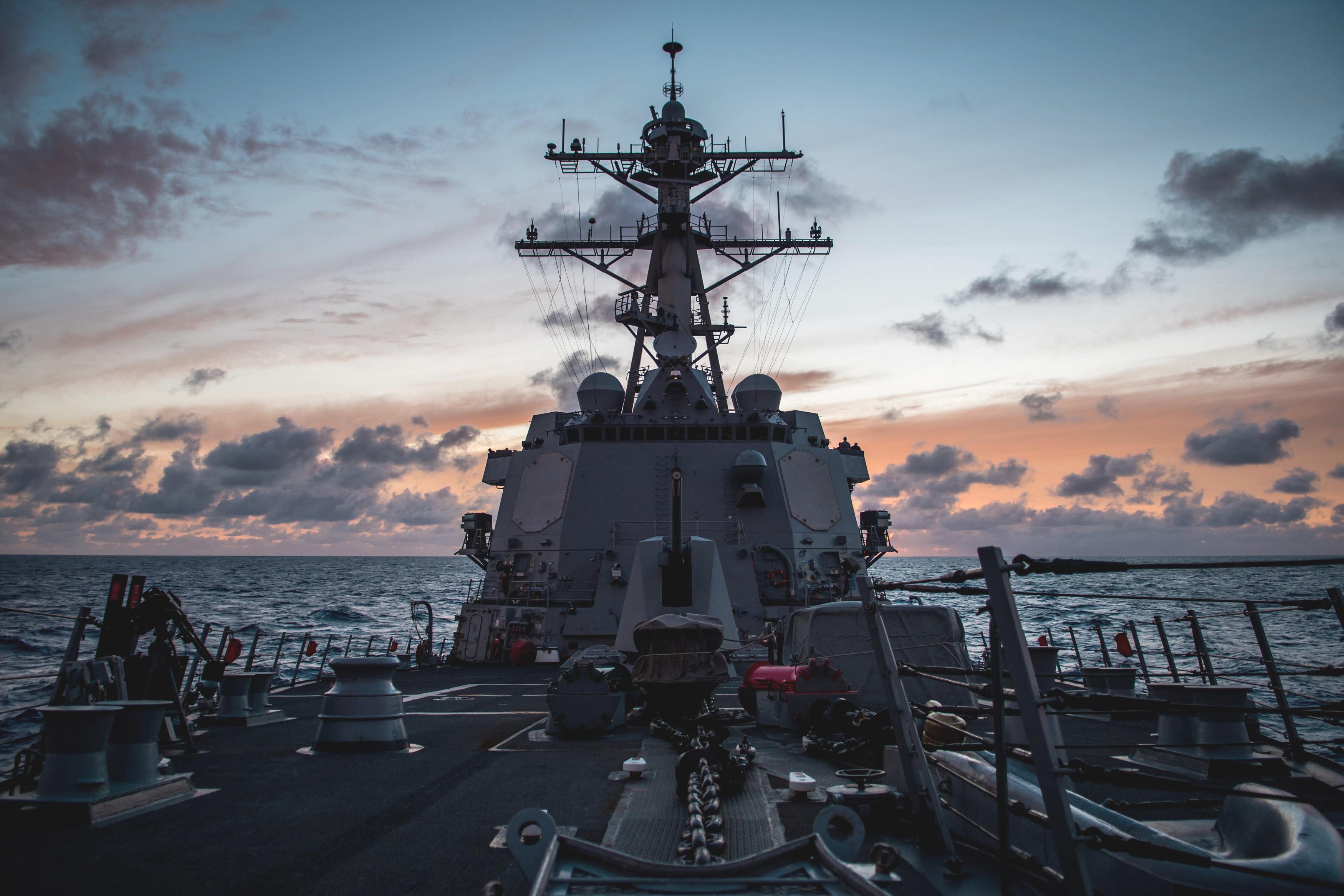 The guided-missile destroyer USS Dewey (DDG 105) transits the Pacific Ocean while participating in Rim of the Pacific (RIMPAC) exercise 2018