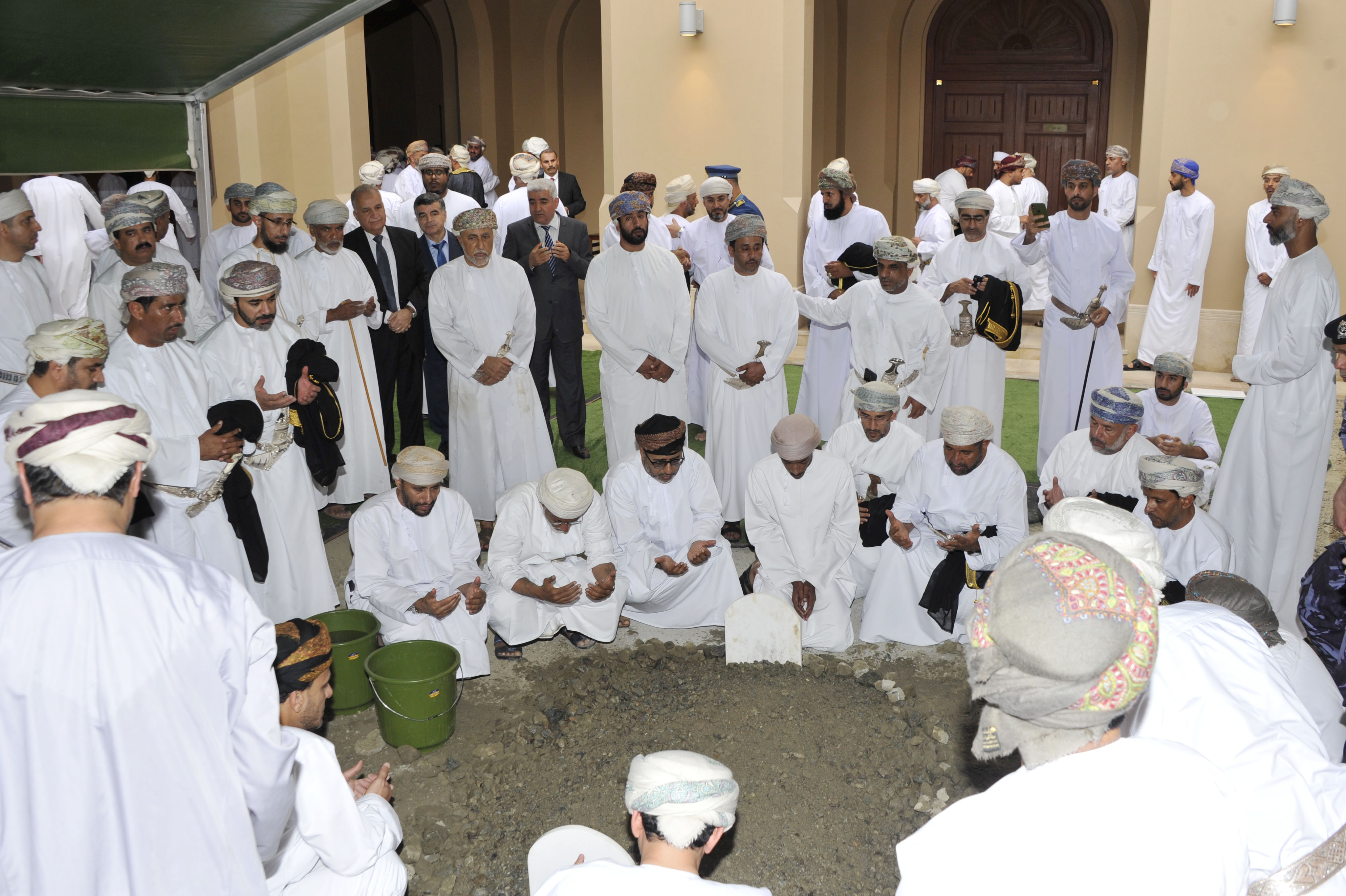 مراسم-تشييع-جنازة-المغفور-له-بإذن-الله-صاحب-الجلالة-السلطان-قابوس-بن-سعيد-بن-تيمور-١١-١-٢٠٢٠-تصوير-العمانية-٤