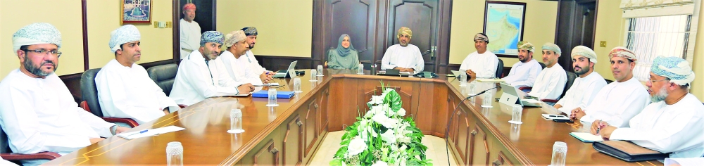 الوزاء والمختصين خلال الاجتماع