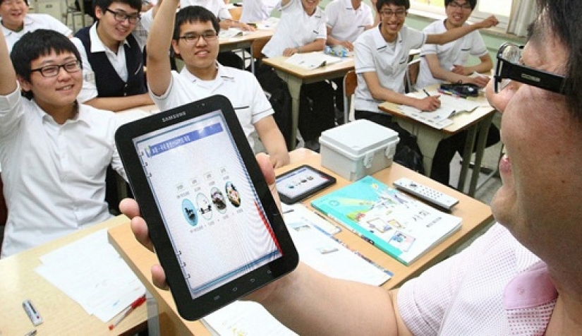 South-Korea-School-Tablets_original