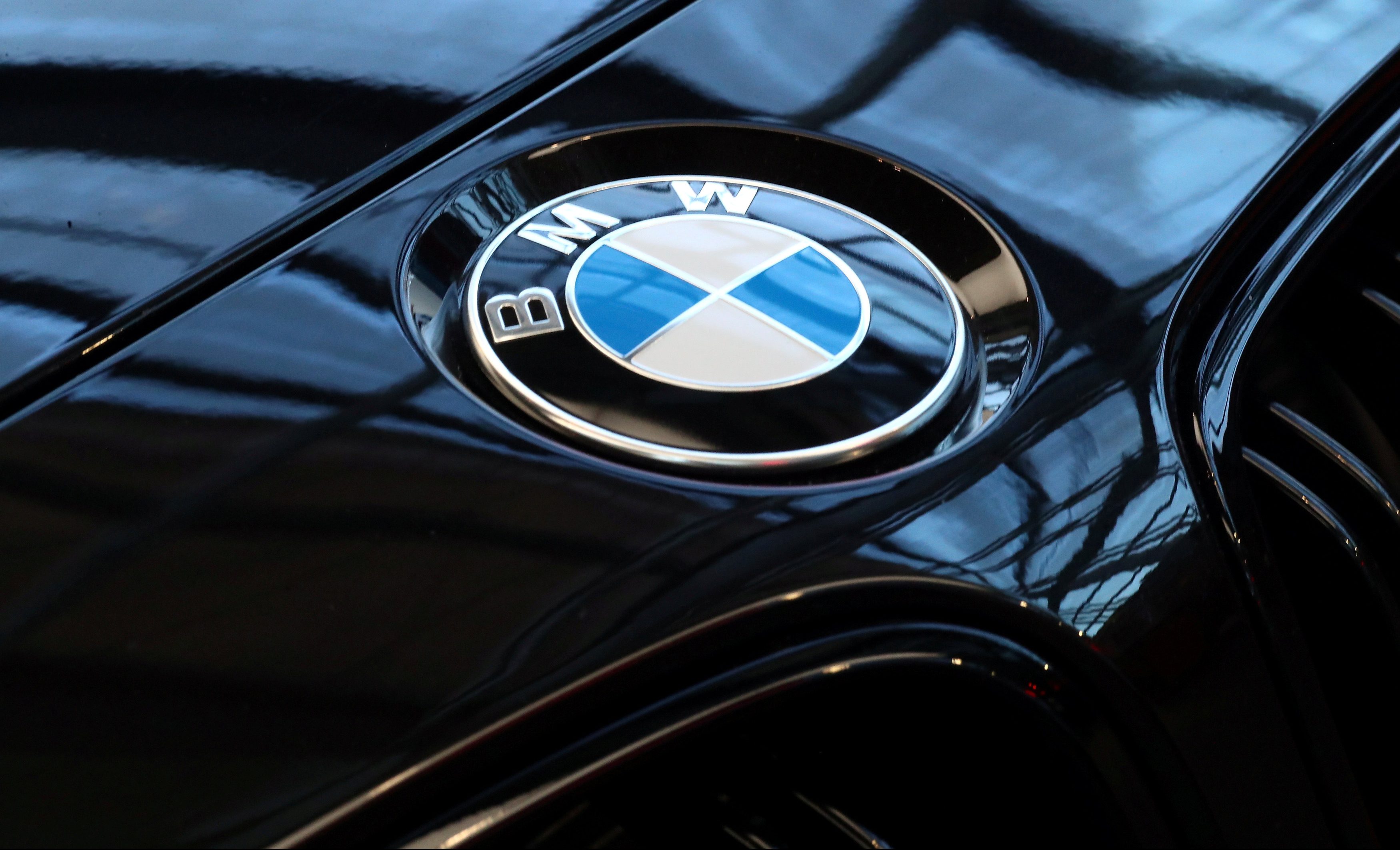 BMW-Logo-Evolution-Story-e1582461874410