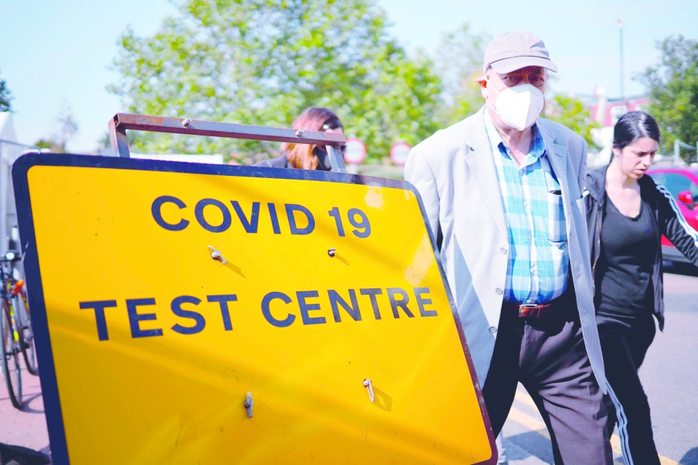 CORRECTION-BRITAIN-HEALTH-VIRUS