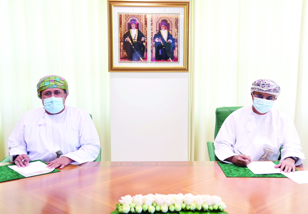 خلال توقيع الاتفاقية