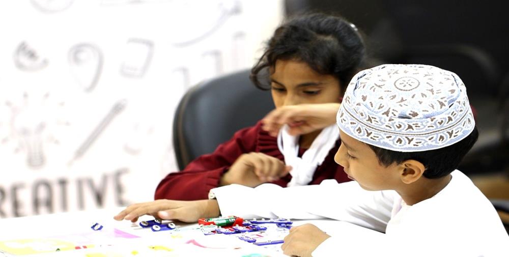 ركز-الابتكار-و-الروبوت-العلمي-بمحافظة-ظفار-يحتضن-الابتكارات-العلمية-4