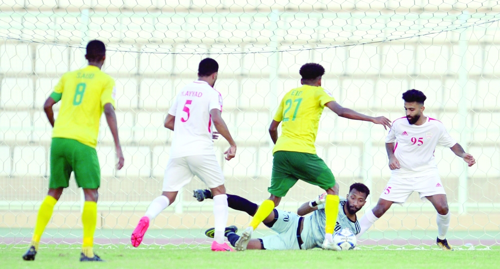 من مباريات نادي عمان بدوري عمانتل