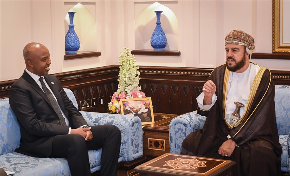 _صاحب-السمو-السيد-أسعد-يستقبل-الضيف-الصومالي١